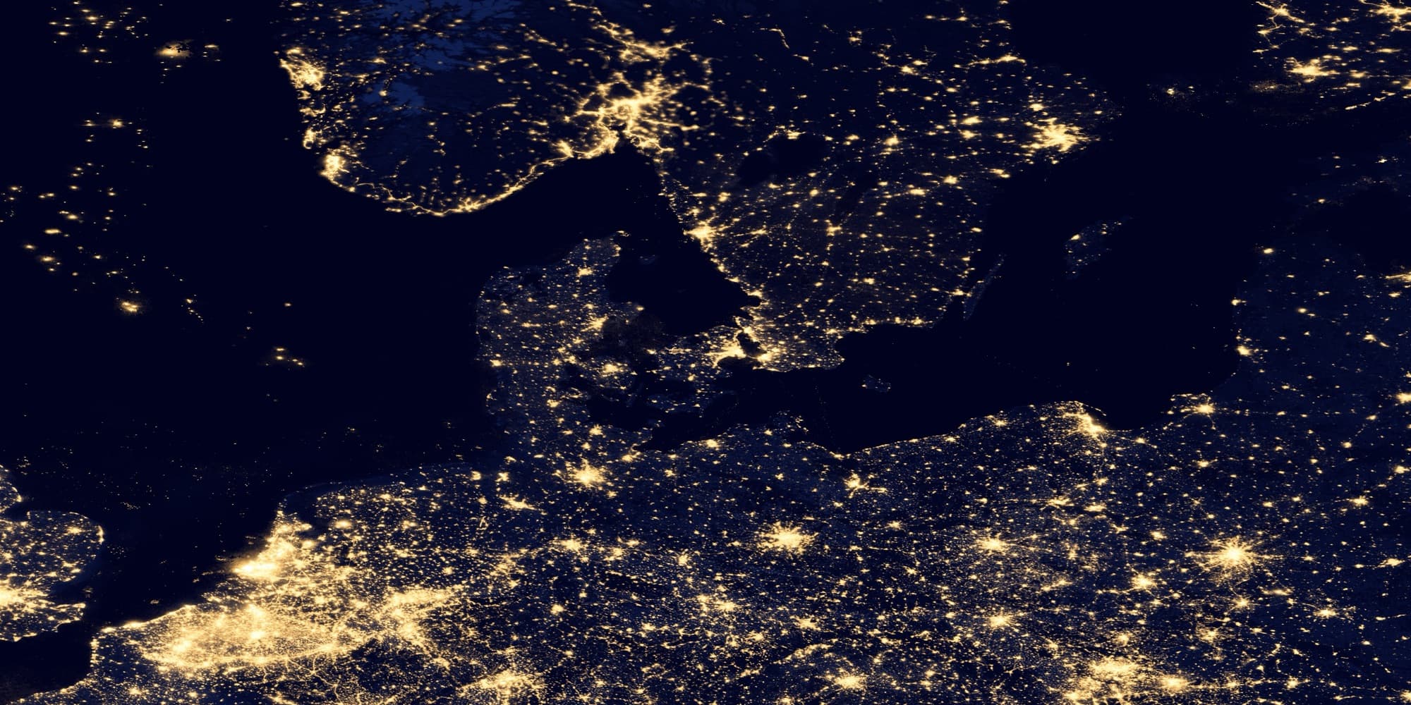 Vesteuropa set fra rummet om natten, optaget af NASA's VIIRS-instrument